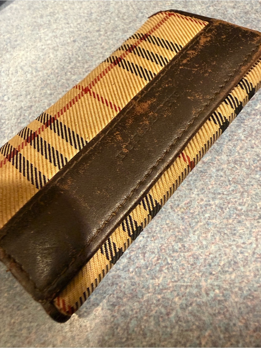 Burberry Nova Check Vintage Key Holder Leather with Embossed Logo with COA - Picture 2 of 11